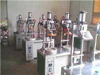 Supply pvc / pet cylinder crimper pet / pvc cylinder gluing machine pvc / pet plastic cylinder on the machine