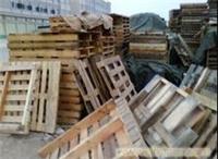Для обеспечения Шанхае отбрасываются деревянные поддоны утилизации