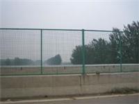 镁洋公路护栏网、公路护栏网厂家直销、公路围栏网、防护网13180010005