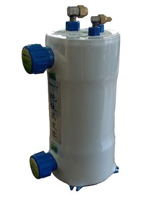 Horizontal supply titanium tube evaporator