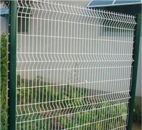 折弯护栏现货 桃型柱护栏网定做 小区护栏厂家