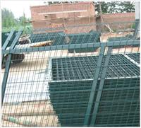 30*50边框护栏网，浸塑墨绿色框架铁路护栏网，现货供应
