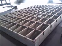 北京鳄鱼板厂家批发 优质热镀锌防滑钢格栅
