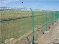 供应圈地护栏网、圈地围栏网、圈地铁丝防护网