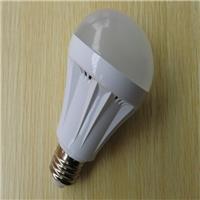 厂家直销LED塑胶球泡灯，7W恒流电源驱动E27螺口节能灯