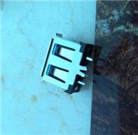 USB 短体直插AF 母座180度直插板-鱼叉脚DIP 黑胶 卷边/铁壳