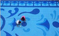 长期批发酒店泳池马赛克-优质玻璃马赛克拼花图案生产商