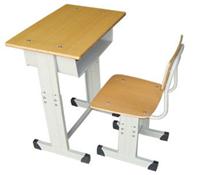 K01型双槽课桌椅、桌椅地脚采用25*50方管