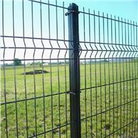 厂家批发防护铁丝网、体育场围栏网、小区园艺护栏网、**护栏网