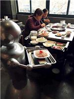 服务机器人餐厅