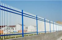 道路护栏 体育场护栏网 铁艺护栏 车间护栏网在整个五金制品当中的作用