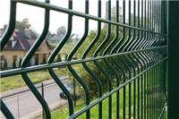 三角折弯护栏网场成为较受欢迎的绿化护栏