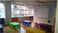 四川成都幼儿园课桌椅,幼儿园长方桌,幼儿园六人桌,幼儿园工程塑料桌子.椅子