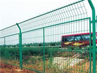 低价厂家直销铁路护栏网：质量**群的铁路护栏网是由万宇提供