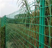 武汉市蔡甸区博达热卖公路护栏网外形美观防锈效果很好有质量保证