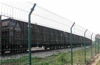 供乌鲁木齐护栏网和新疆铁路护栏网较新报价