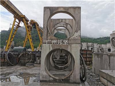 广州混凝土防撞墩尺寸，水泥隔离墩规格