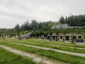 洛阳仙鹤陵园家庭墓墓室设计及摆放安排