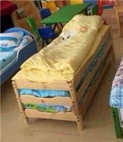 成都幼儿园家具厂家专业设计定做幼儿园实木家具，实木床等