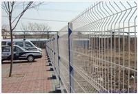 来宾**路面护栏制造，路面栅栏生产供应，专业防锈栅栏供应