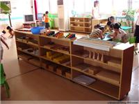 成都实木幼儿园玩具柜全套儿童家具单人午睡床生产厂家