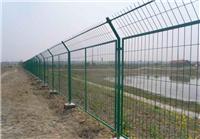 水源地隔离围栏网,水源地网围栏网,水源地保护围网,池塘铁丝网