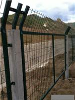 新疆铁路护栏网,铁路防护栅栏,乌鲁木齐铁路护栏网厂家