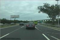 京港澳高速公路单立柱广告牌