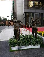 广东原著雕塑生产批发玻璃钢高尔夫运动人物雕塑城市公园户外摆件
