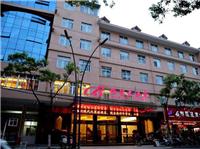 在汉中三国大酒店，金利仕活动隔断屏风受到服务员的喜爱！