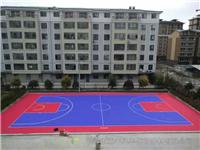 张家界小区塑胶篮球场地规格 桑植学校绿配红篮球场地设计施工
