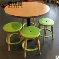福建餐厅桌椅，现代简约分体成套实木餐桌椅塑料圆凳实木脚快餐甜品店餐桌椅子