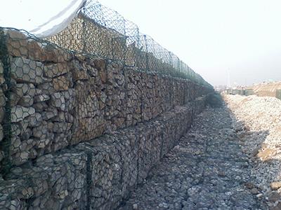 贵州PVC包塑石笼网 石笼挡土墙 治理河道石笼网厂家直供全国发货