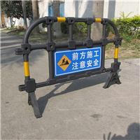 广州黑色安全塑料护栏 公路交通设施塑料铁马 防护隔离围栏