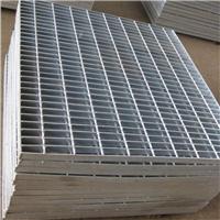 安民大量供应金属板网 加工定制方型孔楼梯踏步板