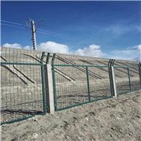 厂家供应双边丝护栏网,圈地铁丝围栏网