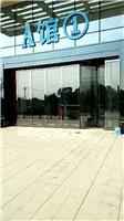 湖南联鑫驰泰智能门窗提供的电动玻璃折叠门好不好|中国澳门玻璃折叠门
