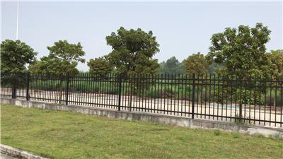 东莞市厂区外围墙护栏 锌钢护栏 铁艺栏杆 可按图纸定做