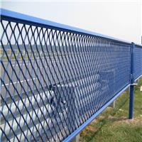 热镀锌钢板网护栏、电镀锌钢板网护栏、PVC涂塑钢板网护栏、浸塑钢板网护栏;钢板网护栏