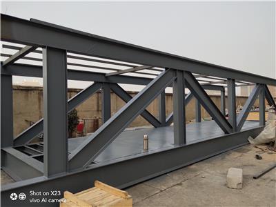 钢结构连廊厂价直供/福鑫腾达彩钢钢构公司性能稳定