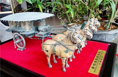 供应陕西铜车马 纯铜工艺复制品 十分之一微缩版铜车马 世界八大奇迹之一 