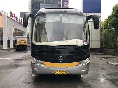 上海租奔驰豪华巴士房车、上海租赁奔驰豪华巴士房车、上海出租奔驰豪华巴士房车
