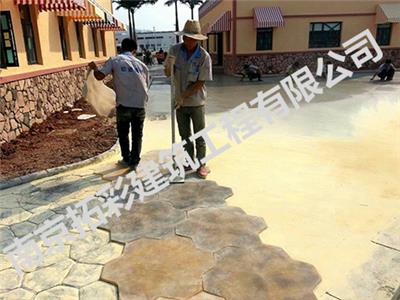 混凝土艺术压花地坪施工、杭州南京无锡彩色压模地面