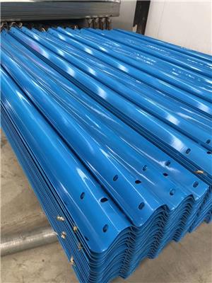 云南迪庆厂家专业生产定制护栏板 喷塑护栏板 耐腐蚀高速护栏板