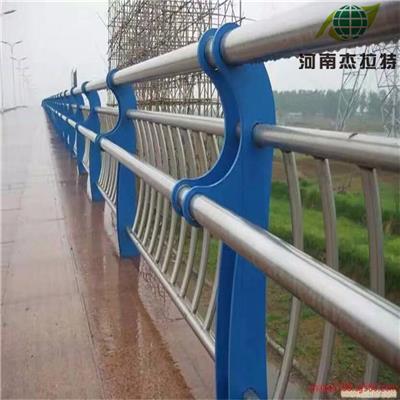 不锈钢复合管桥梁护栏生产工厂