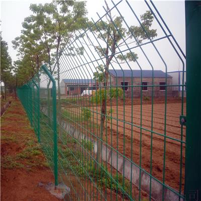 高速公路护栏网厂养殖网 批发圈地双边丝护栏网 厂区防护栅栏