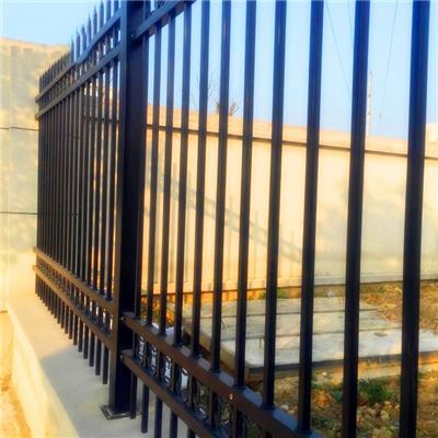 厂家批发小区围墙护栏 养殖金属方管围挡 铁艺围墙护栏网