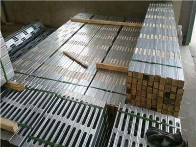 北京河北钢包木钢木龙骨生产厂家