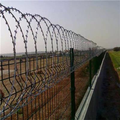 热镀锌刺丝滚笼边境防护 高速公路刺丝滚笼护栏网