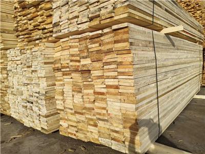 日喀则辐射松木方资料木板材瀍华木业